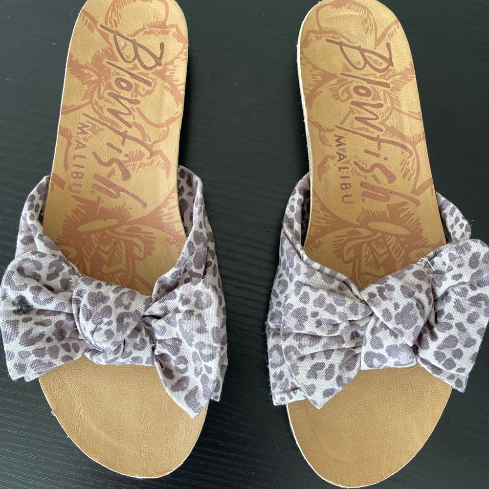 Blowfish Malibu leopard Sandals Slip-On Bow 8.5